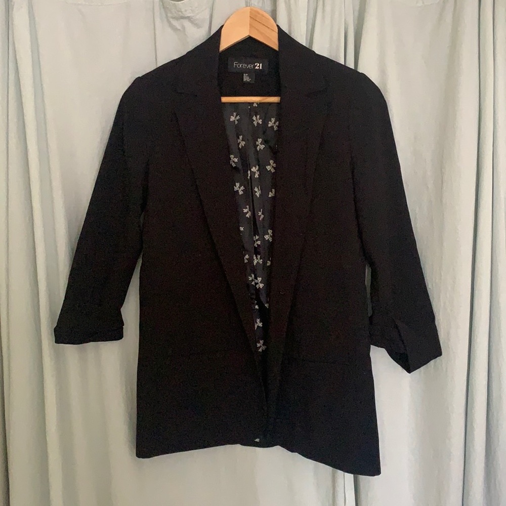 Small black oversized blazer